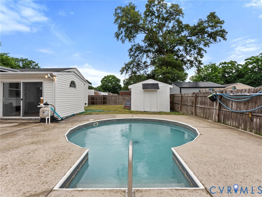 3109 Holly Ave