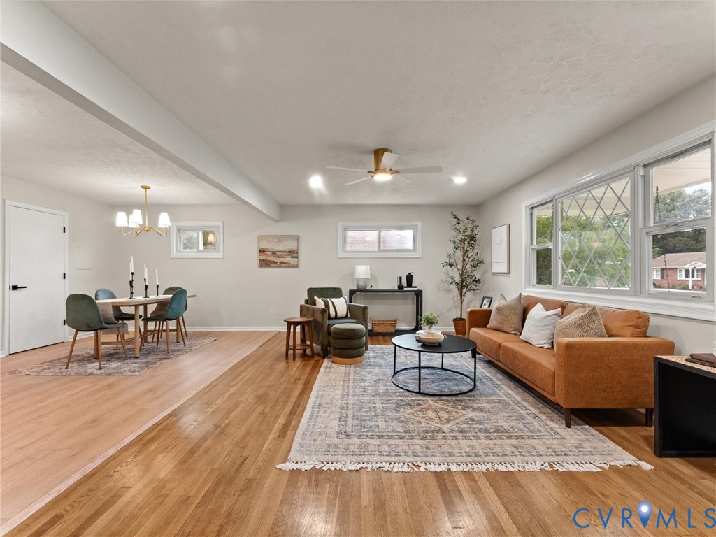 3109 Holly Ave