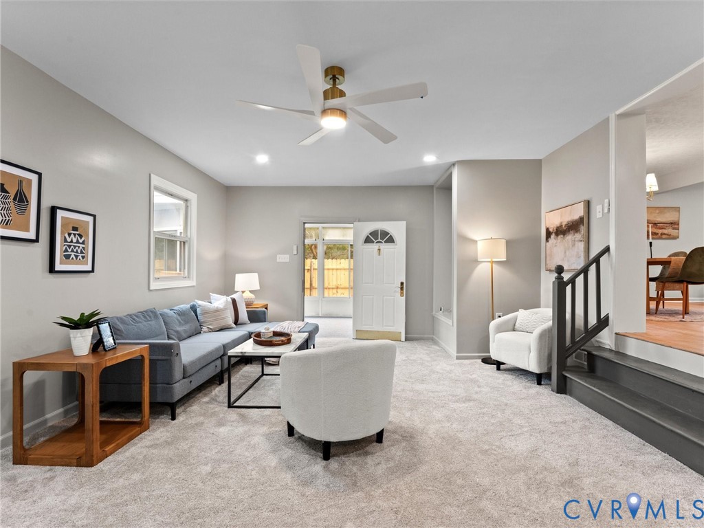 3109 Holly Ave