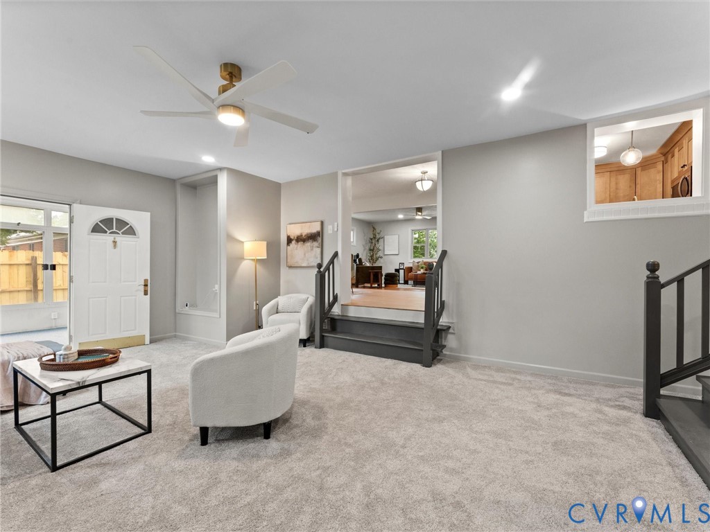3109 Holly Ave