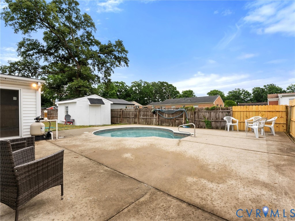 3109 Holly Ave