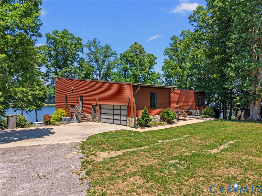 3601 Leonards Ln