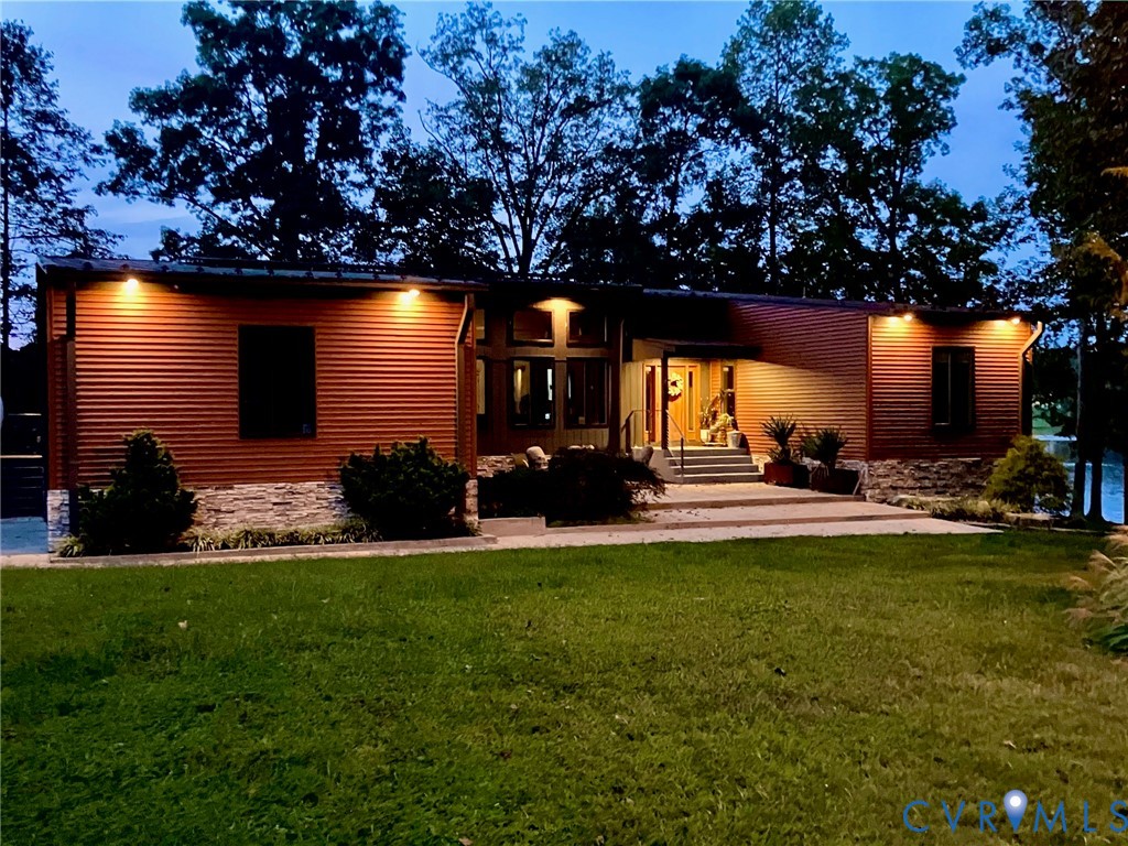 3601 Leonards Ln