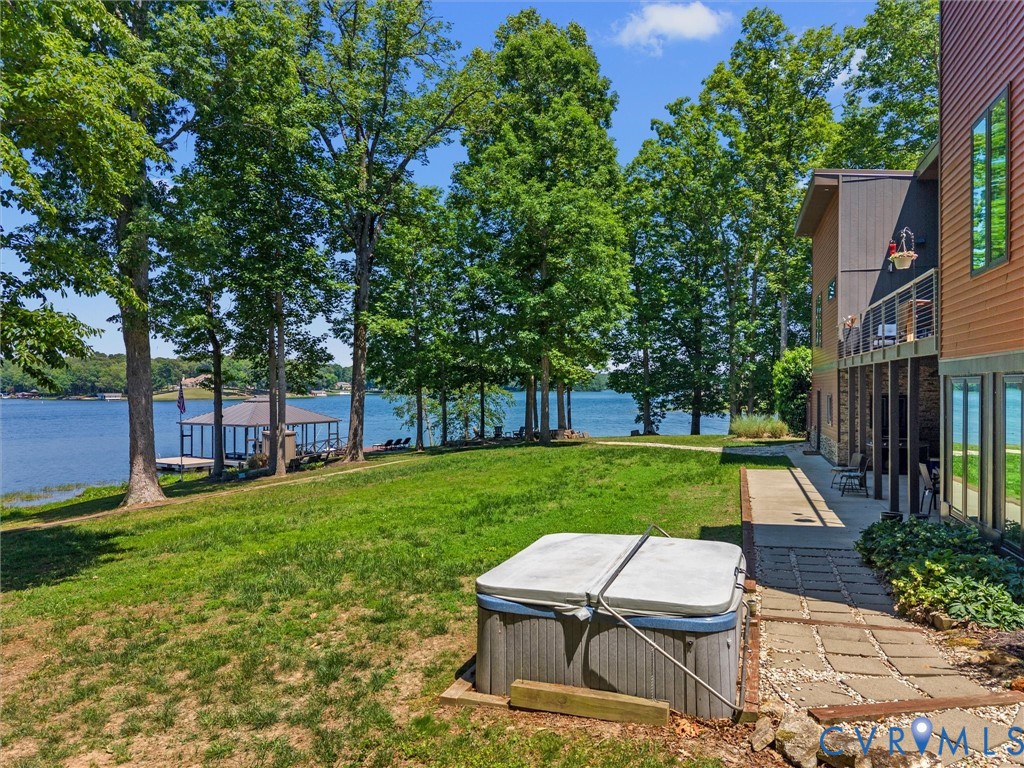 3601 Leonards Ln