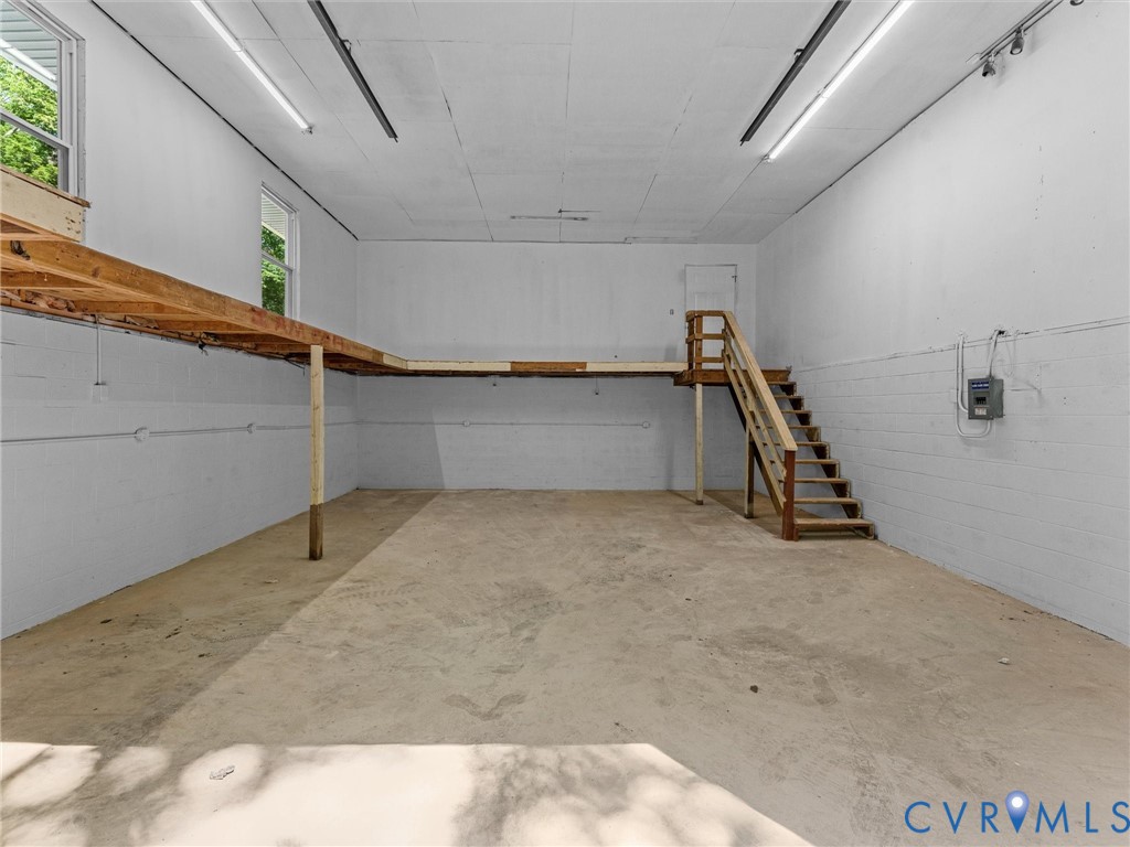 2725 Daphne Ln