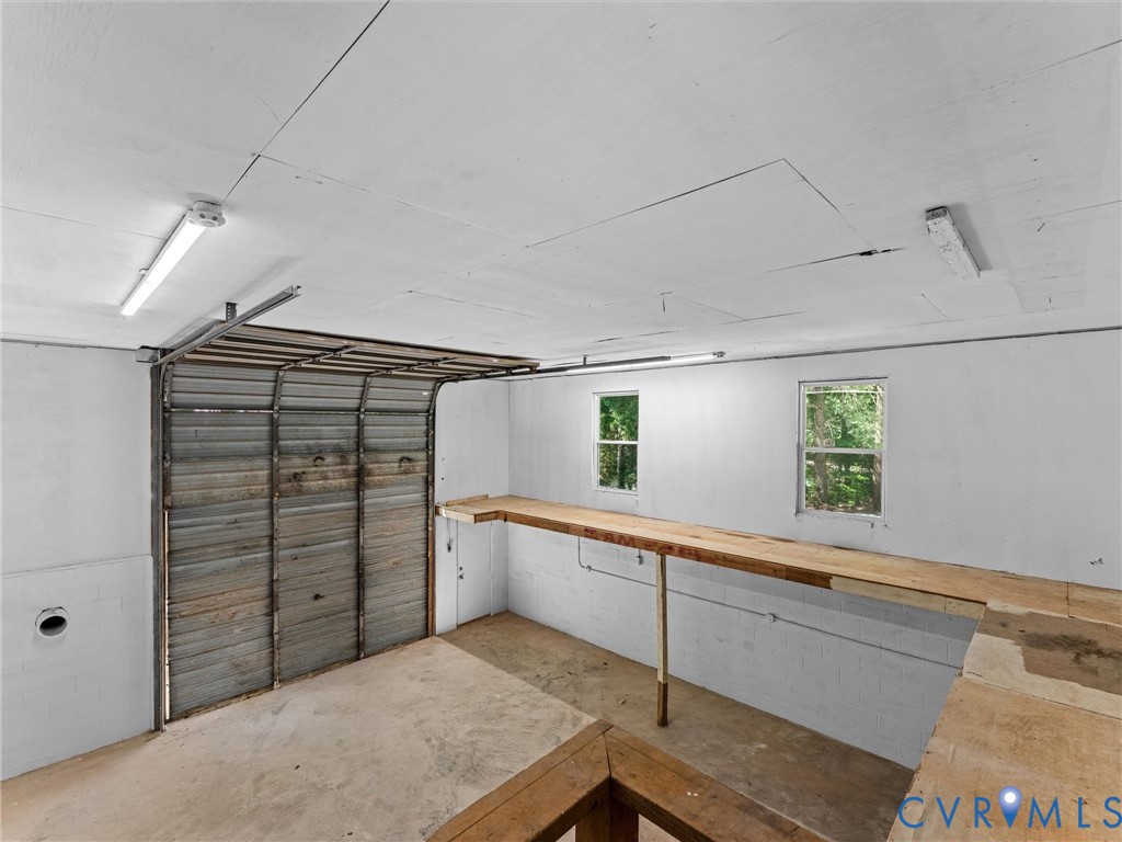2725 Daphne Ln