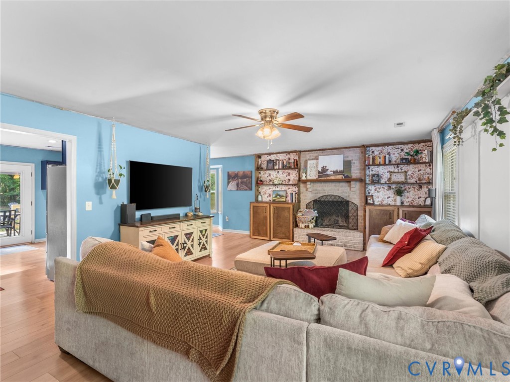 8576 Gibbs Ln
