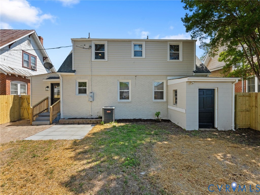 312 Suffolk Ave