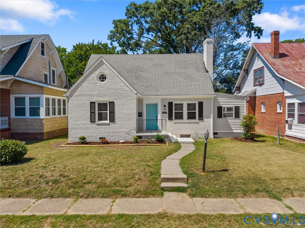 312 Suffolk Ave