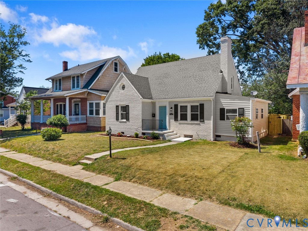 312 Suffolk Ave