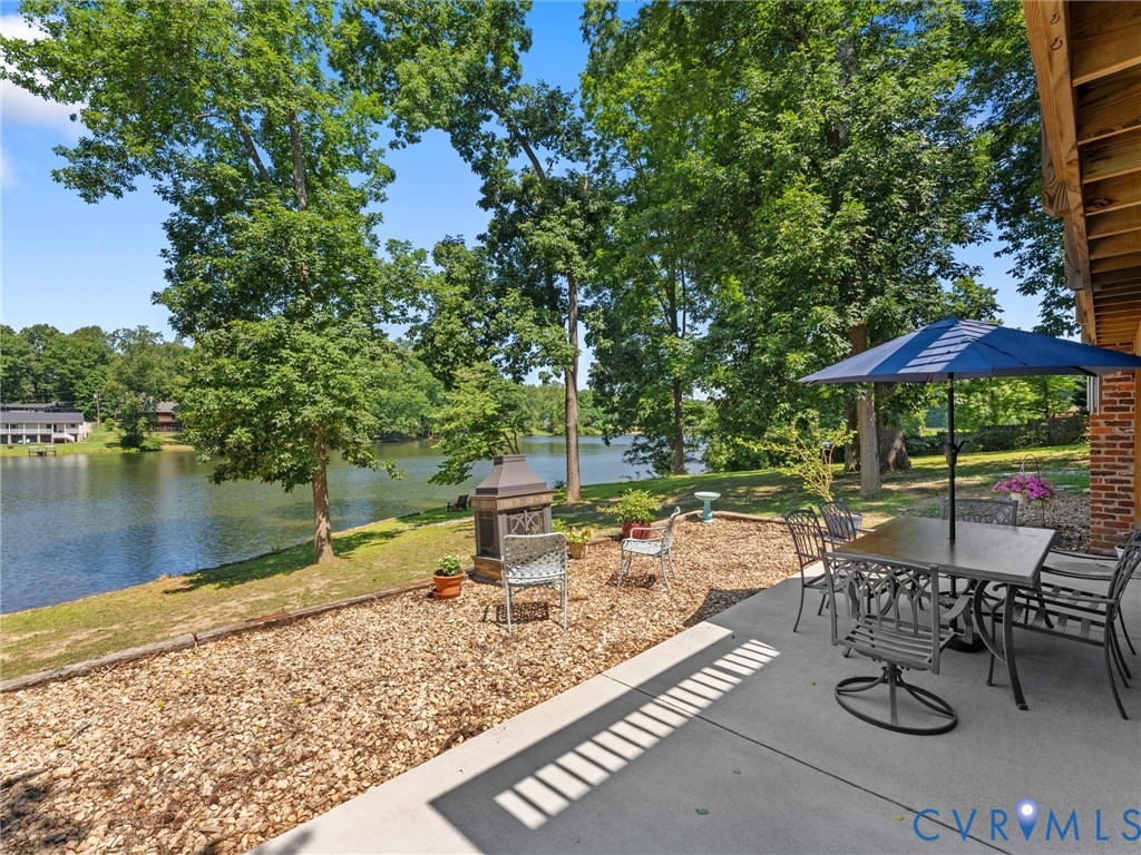 2235 Lakeview Dr
