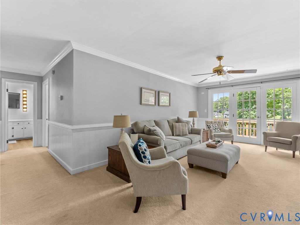 2235 Lakeview Dr