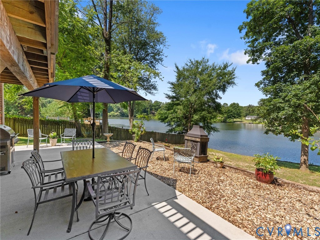2235 Lakeview Dr