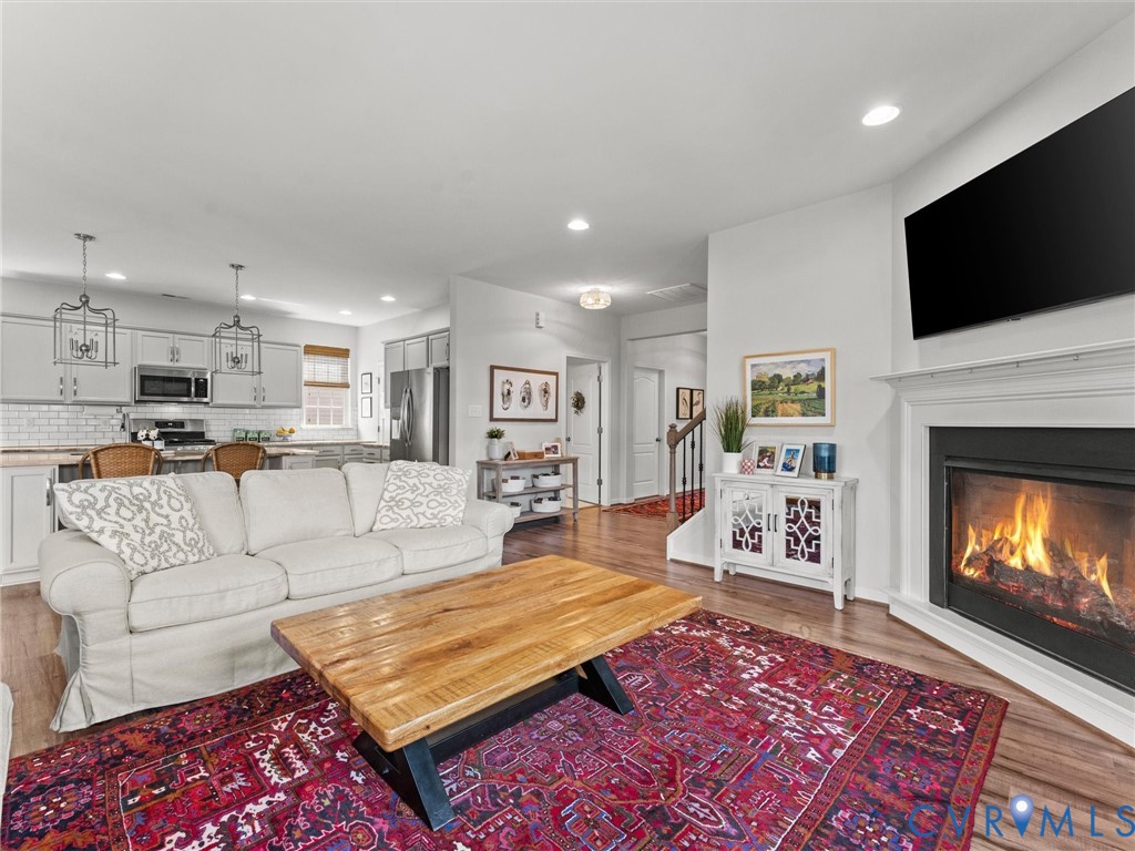 5661 Rohan Pl