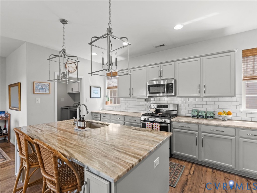 5661 Rohan Pl