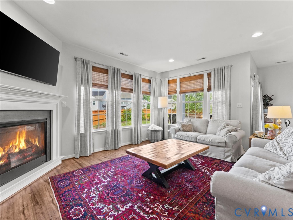 5661 Rohan Pl