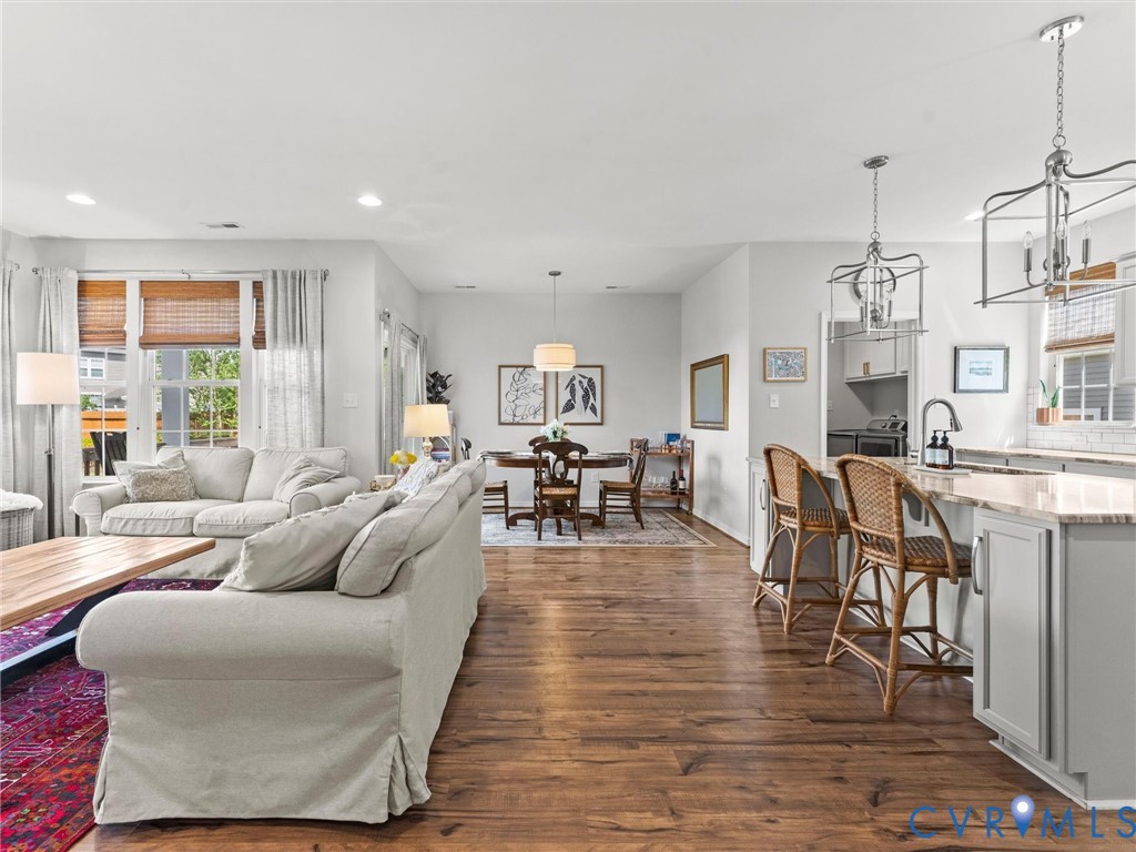5661 Rohan Pl