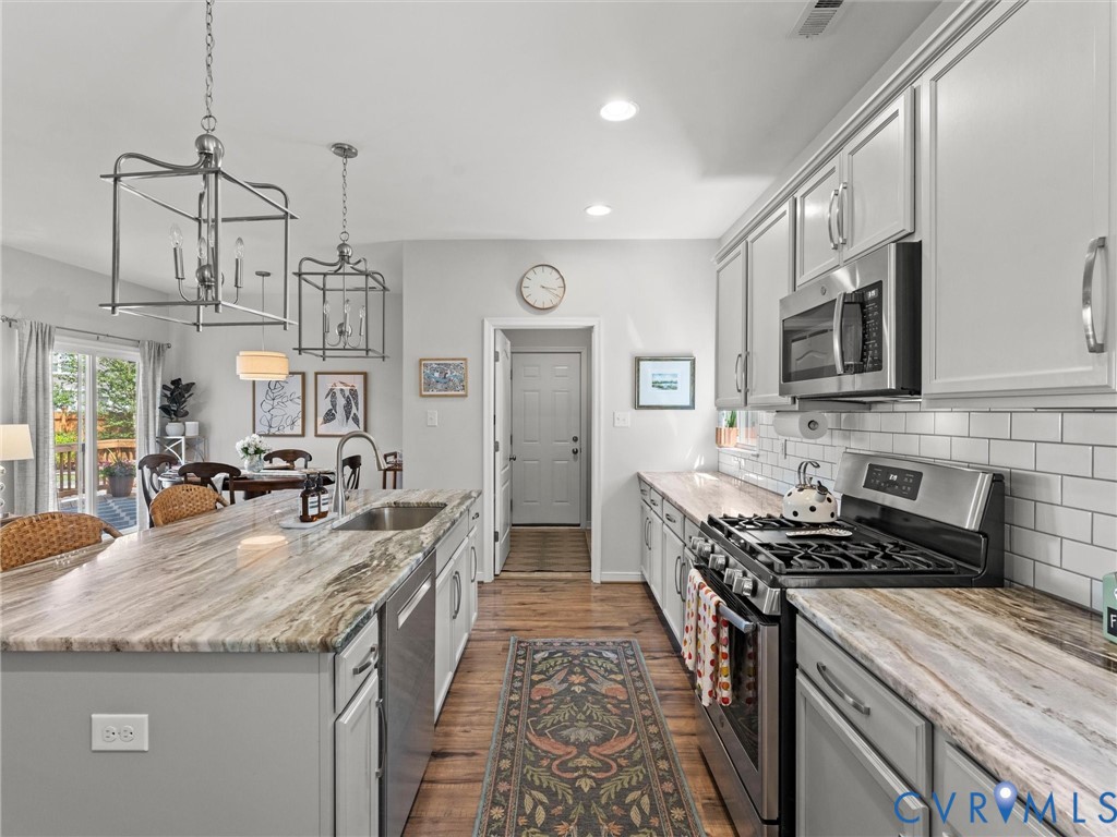 5661 Rohan Pl