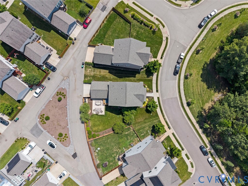 5661 Rohan Pl