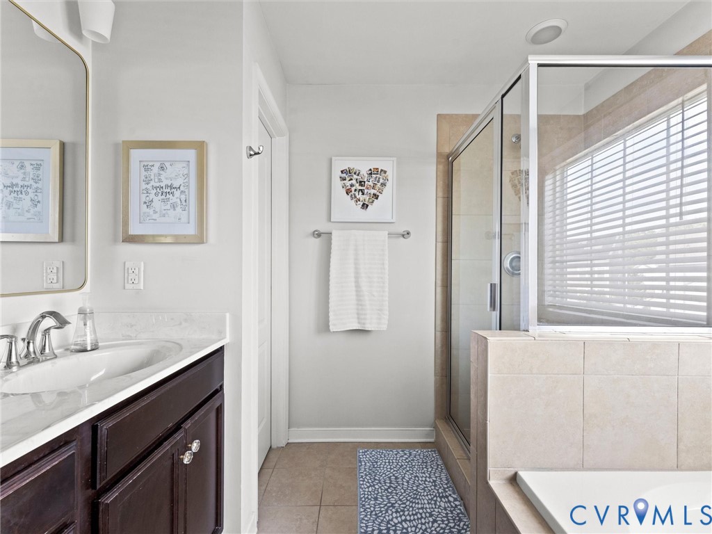 5661 Rohan Pl