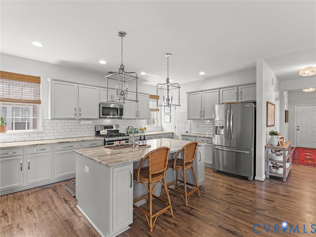5661 Rohan Pl