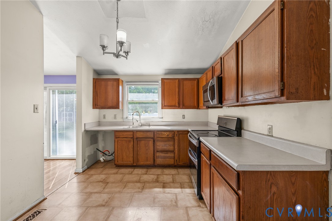 9239 Tweed Pl