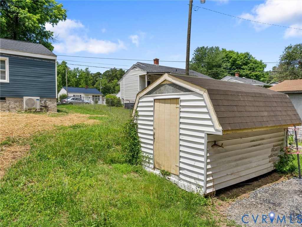 206 Gravatt Ave