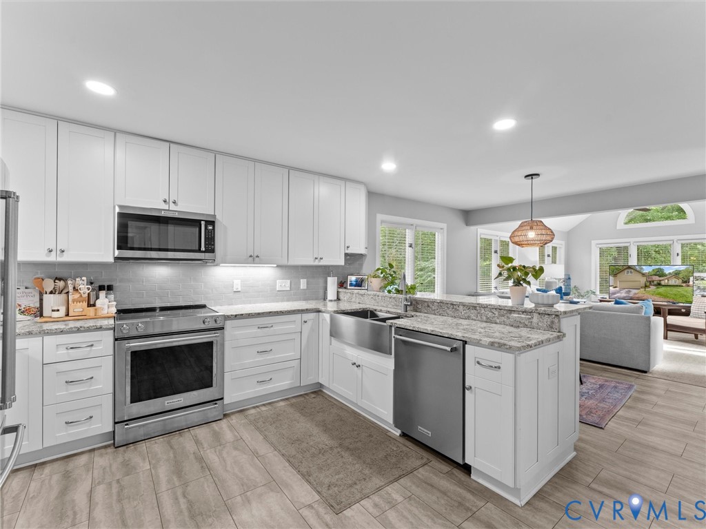 6310 Walnut Bend Ter