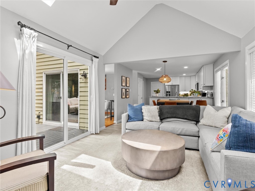 6310 Walnut Bend Ter