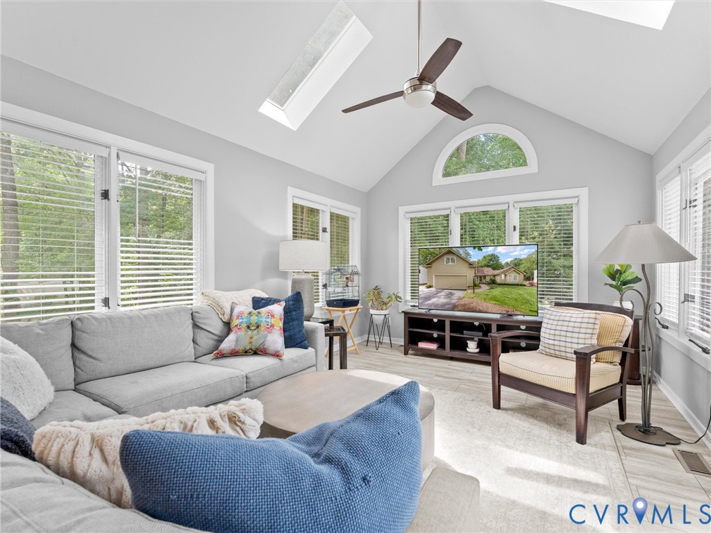 6310 Walnut Bend Ter