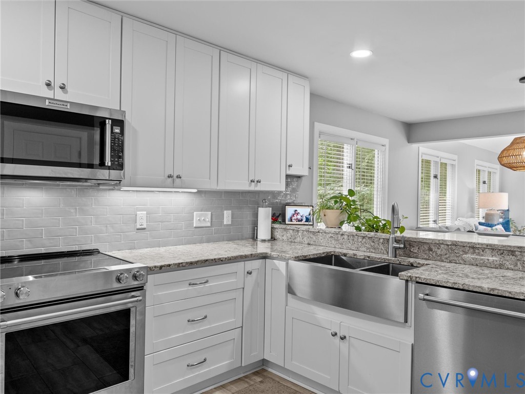 6310 Walnut Bend Ter