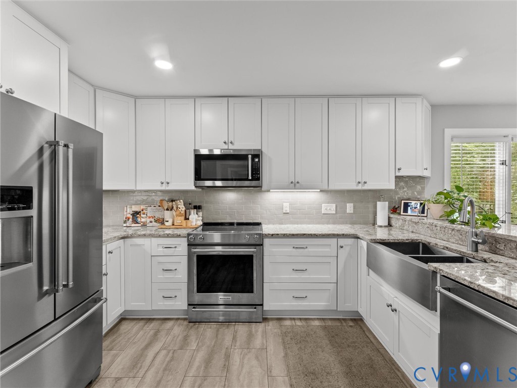 6310 Walnut Bend Ter