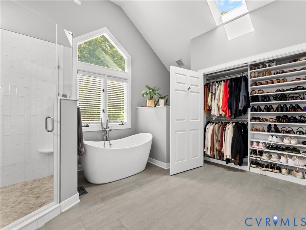 6310 Walnut Bend Ter