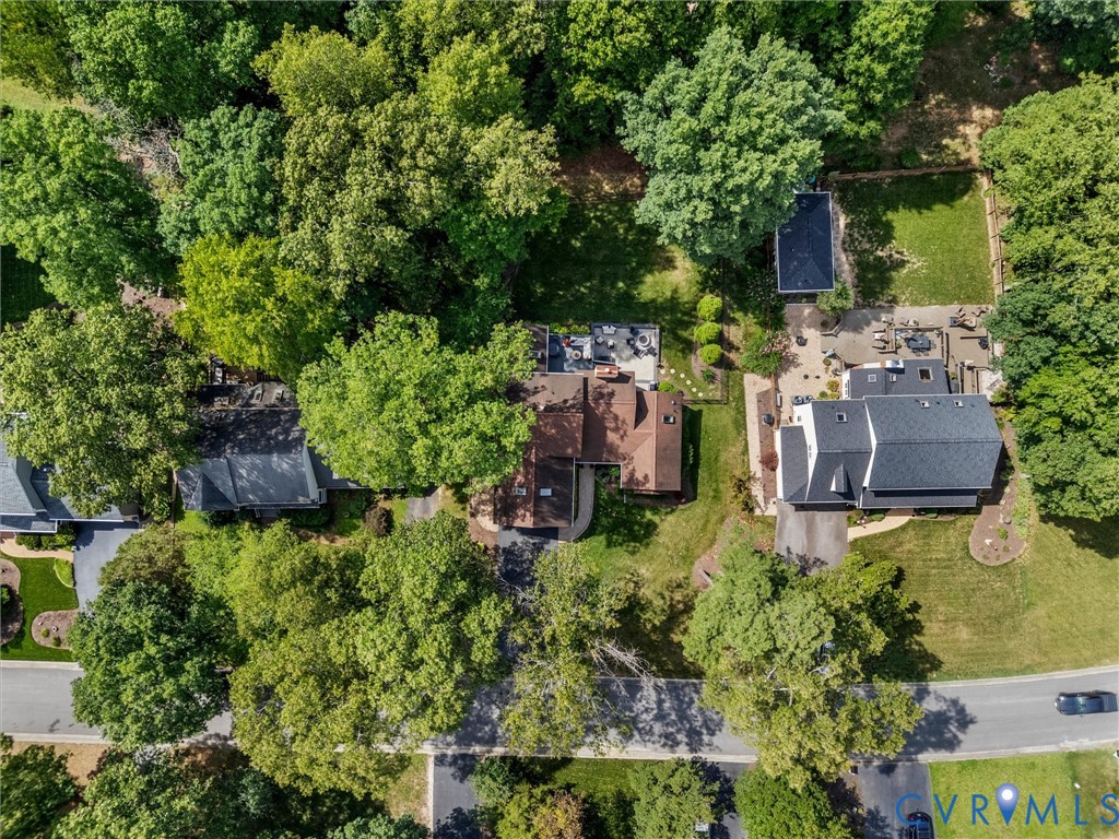 6310 Walnut Bend Ter