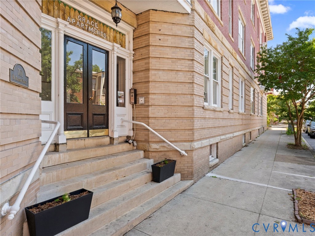 701 N Allison St Unit#U9