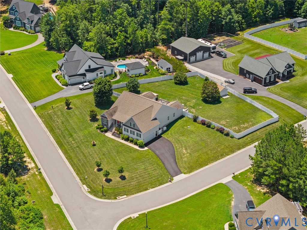 20001 Talon Point Dr