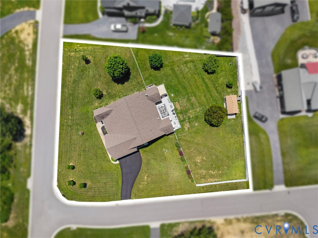 20001 Talon Point Dr