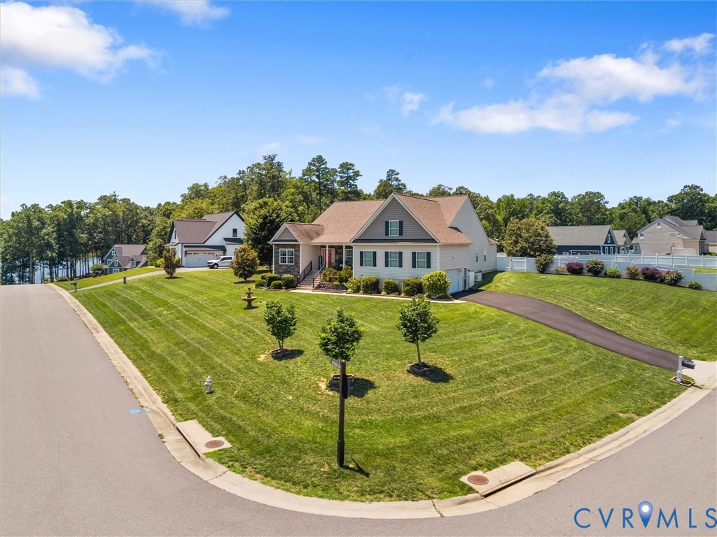20001 Talon Point Dr