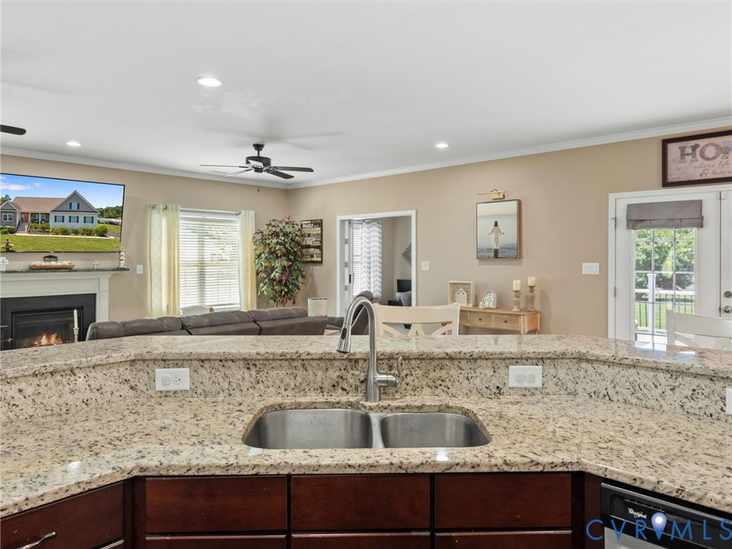 20001 Talon Point Dr