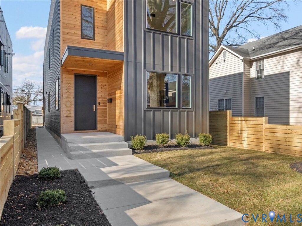 2202 3rd Ave