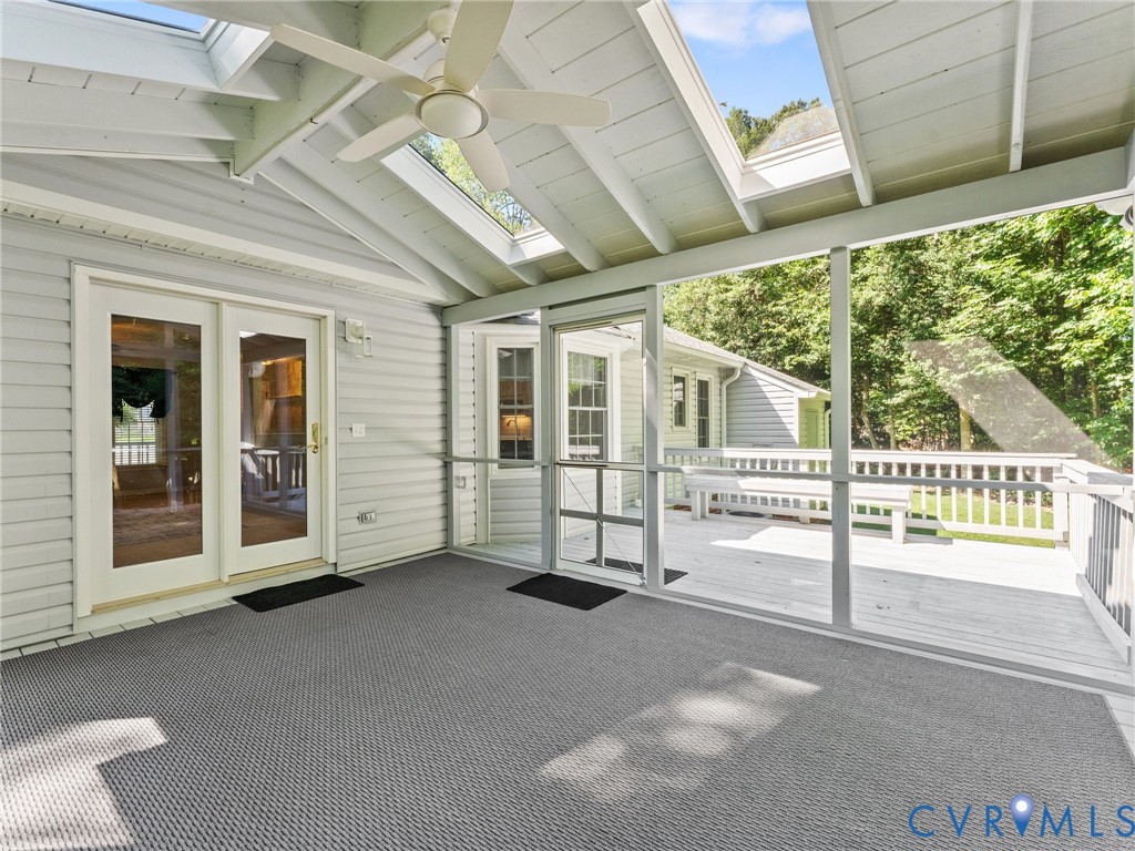 6811 Sika Ct
