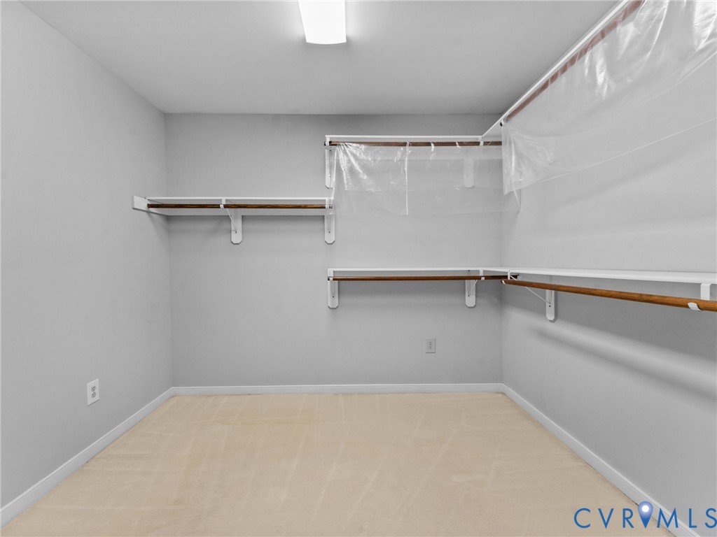 6811 Sika Ct