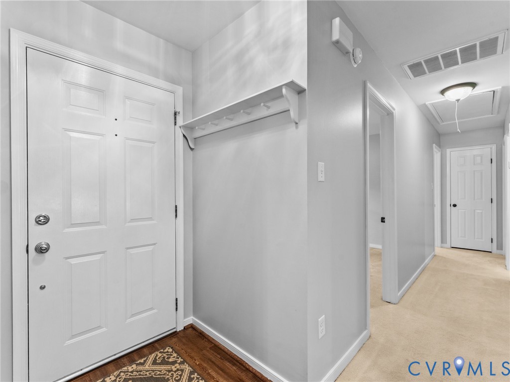 6811 Sika Ct