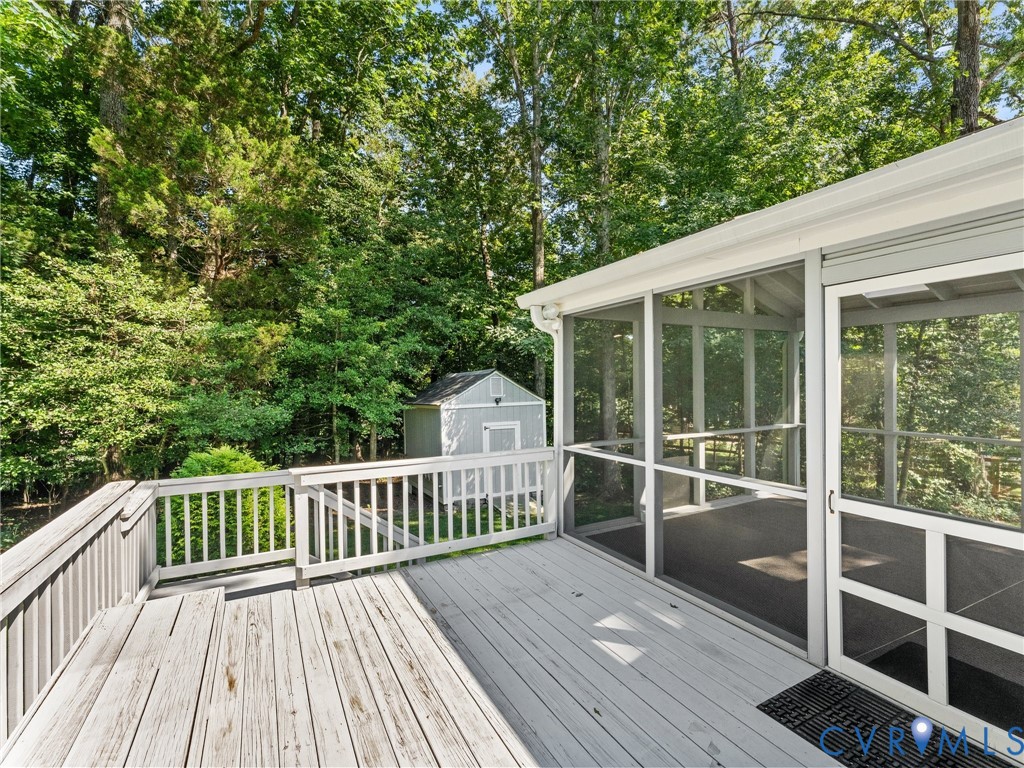 6811 Sika Ct