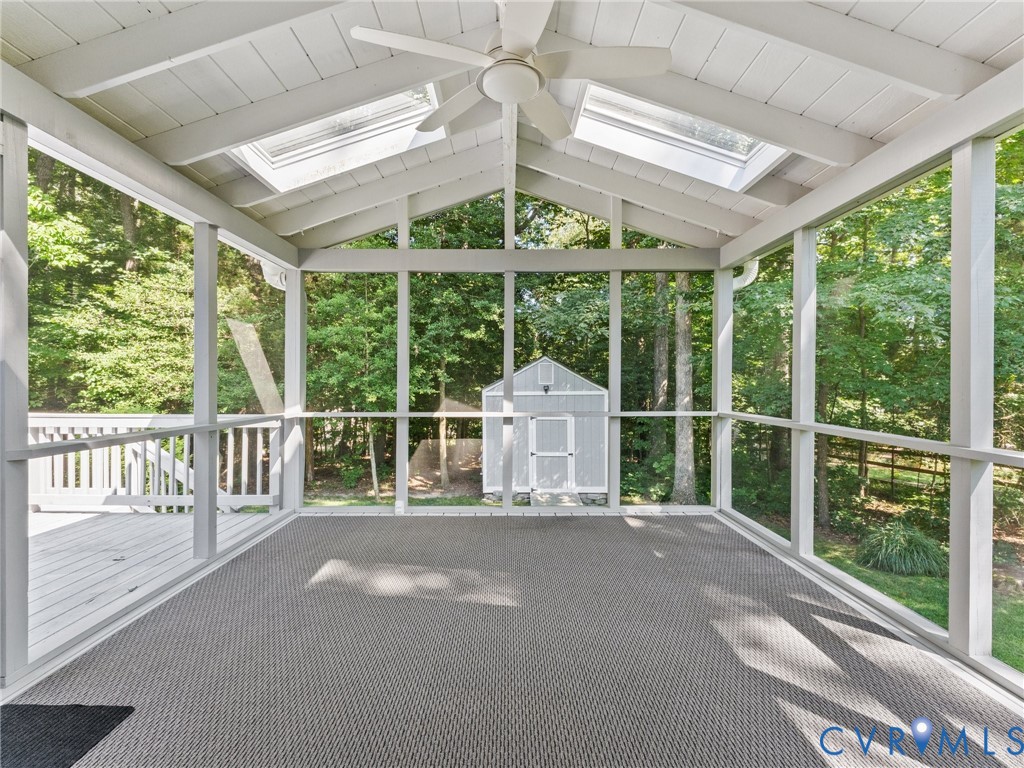 6811 Sika Ct
