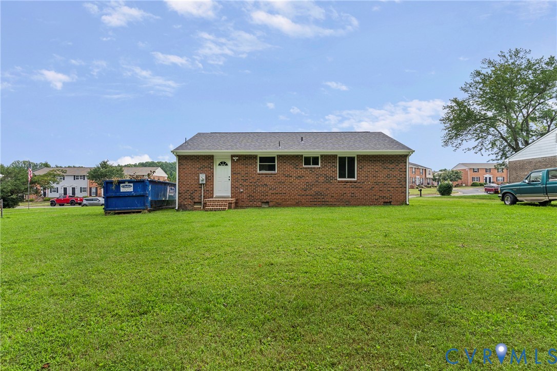 3924 Lamplighter Dr