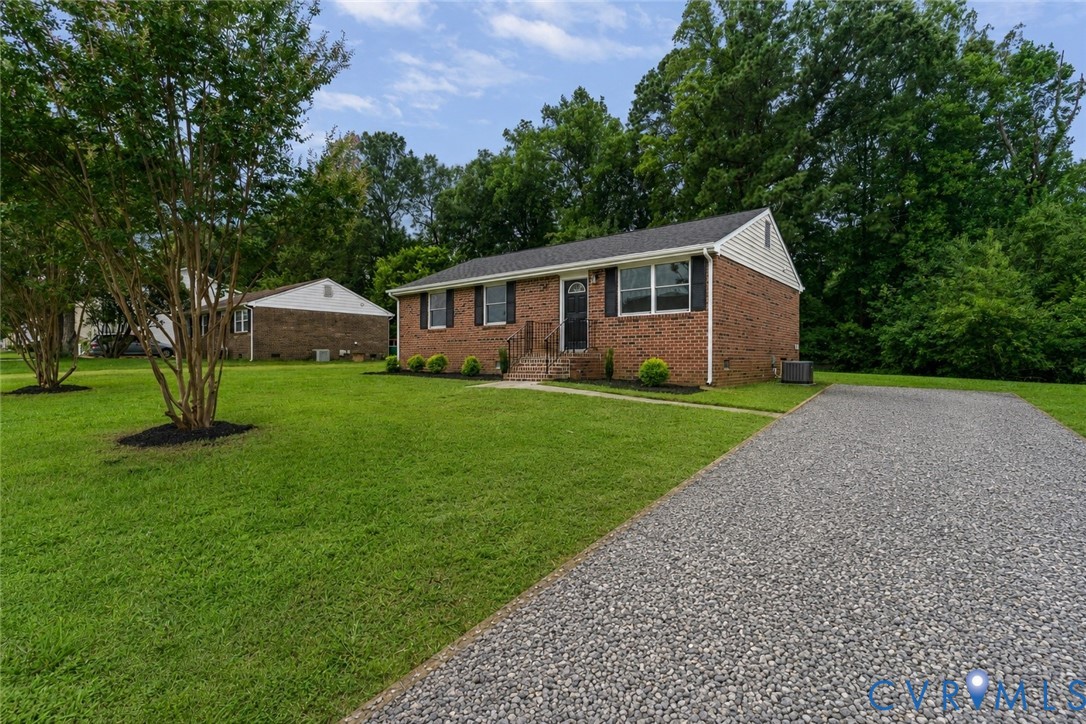 3924 Lamplighter Dr