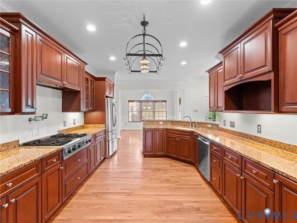 6611 Ammon Rd