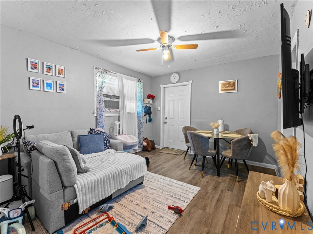 2739 Brampton Way