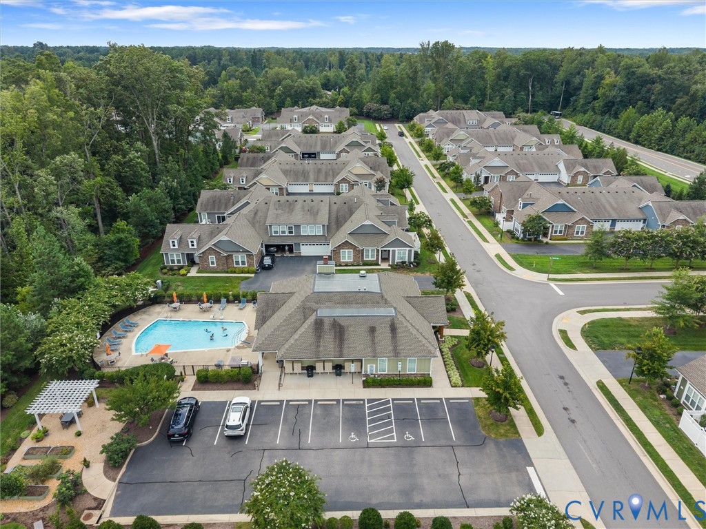7704 Ashlake